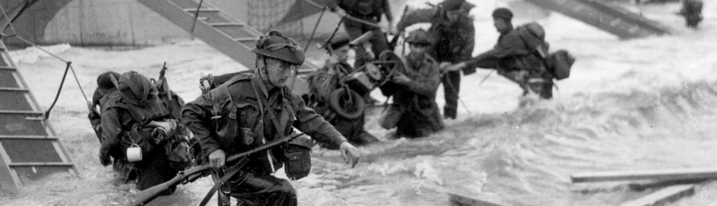 British troops landing on the beach at D-Day