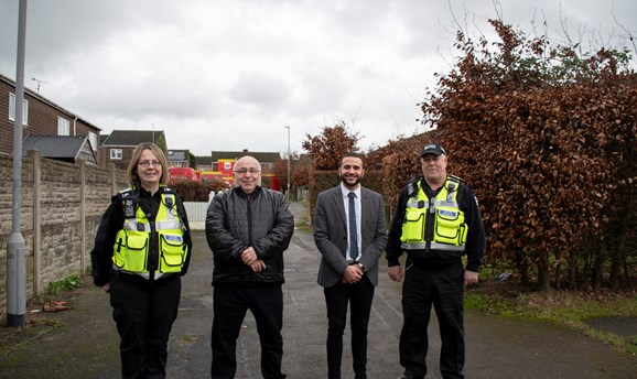 Council CPOs with Cllr Andy Meakin and Antonio Taylor on an alleyway in Coxmoor 