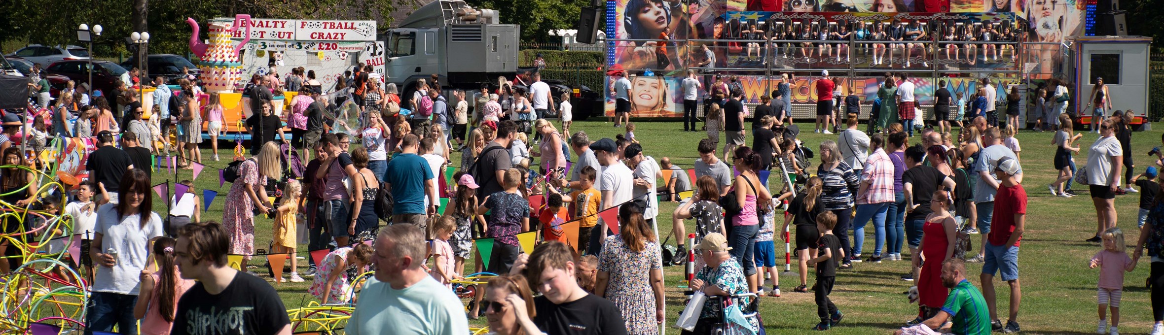Crowds of people on Sutton Lawn at last year's Ashfield day